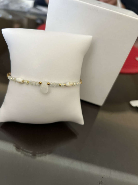 Bracelet aina